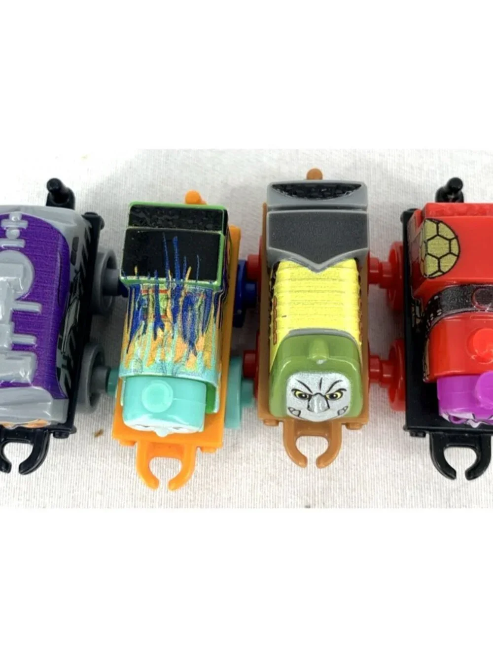 Micro Mini Trains Ninja Turtles Assorted 2012 Plastic Lot of 16